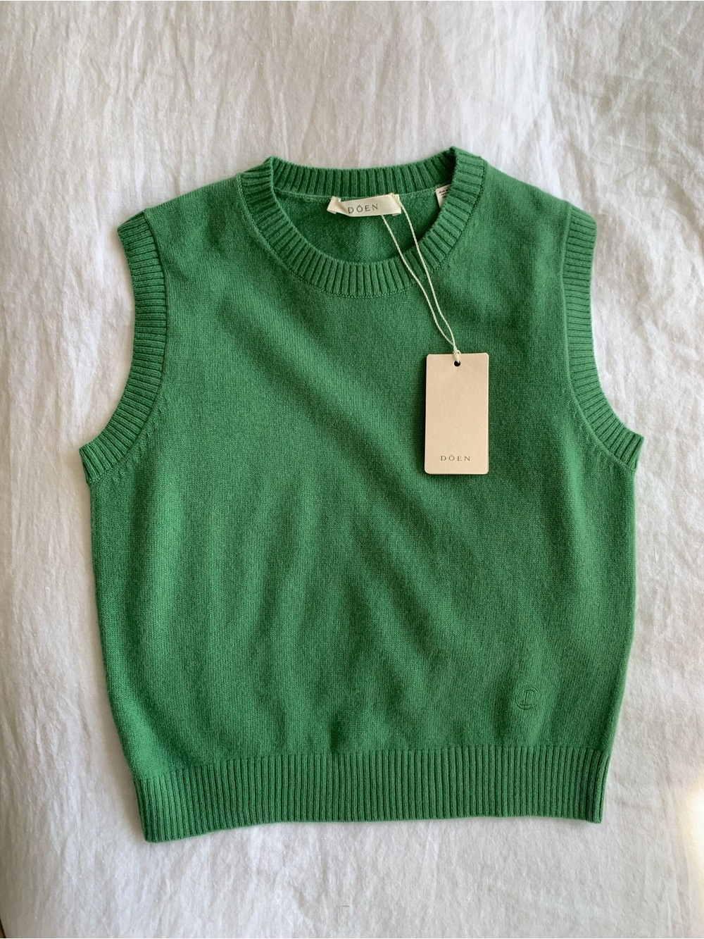 NWT Doen Louden Cashmere Crewneck Sleeveless Crop Knit Sweater Top Kelly Green
